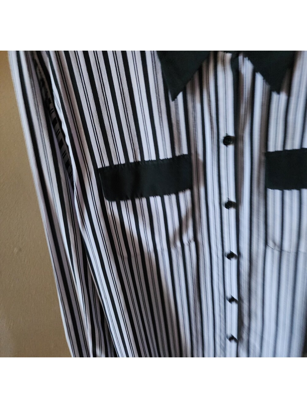 Equipment Womenโs XL Gray & Black Striped Silk Blouse